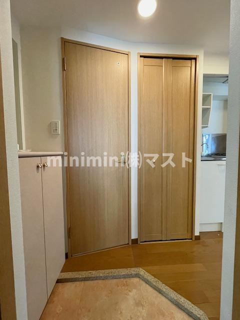 プレサンス内本町の玄関