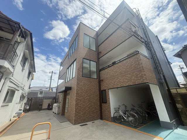 アーサー永井の外観