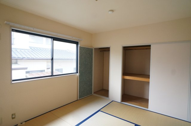 【和室】 | グリーンメドゥC棟 | 押し入れと収納もございます