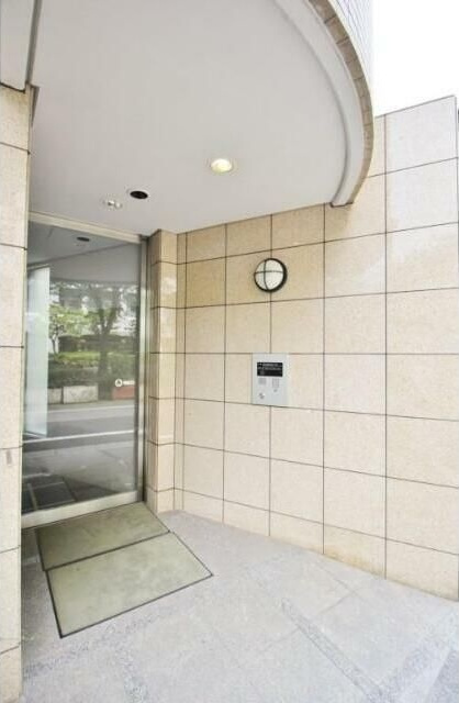 プロムナード岩楯のエントランス
