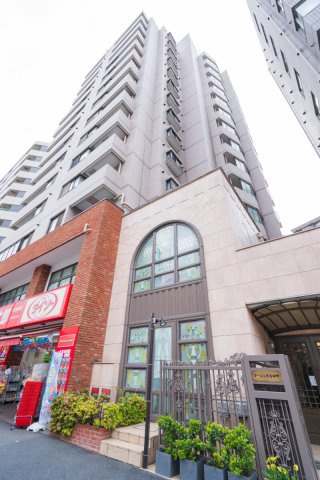 BraTTo牛込柳町ステーションフロント