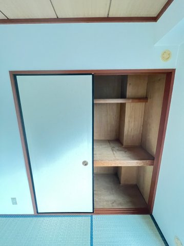 丸矢マンションの収納