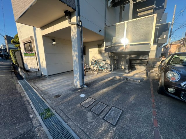 吉田ハイツの駐車場