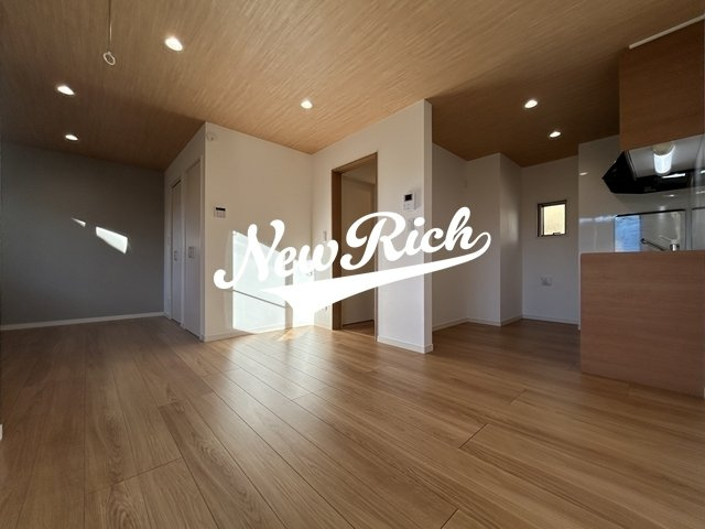 前橋市西片貝町２丁目のアパートの居間・リビング