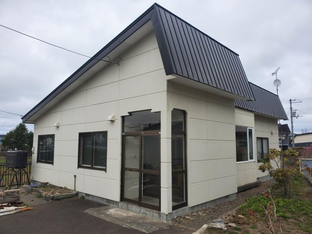 紋別市落石町３丁目３３番１８号
