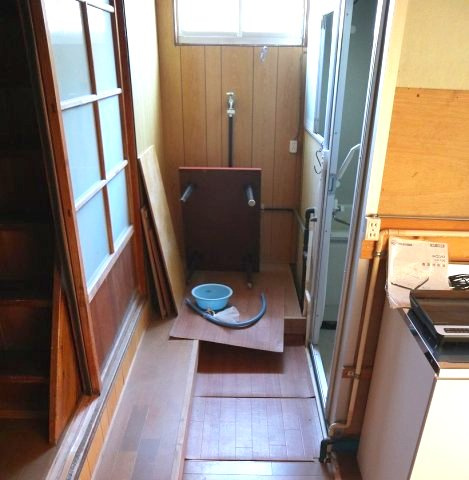 田野戸建の玄関