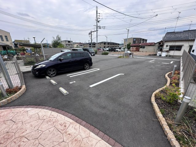 羽曳野市古市２丁目のアパートの駐車場