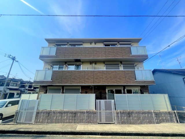 羽曳野市南恵我之荘８丁目のアパートの外観
