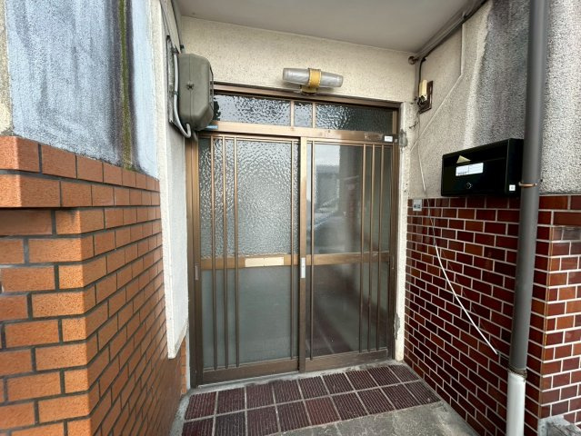 松原市天美西１丁目の一戸建てのエントランス