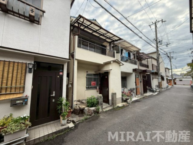 松原市三宅西２丁目の一戸建ての外観