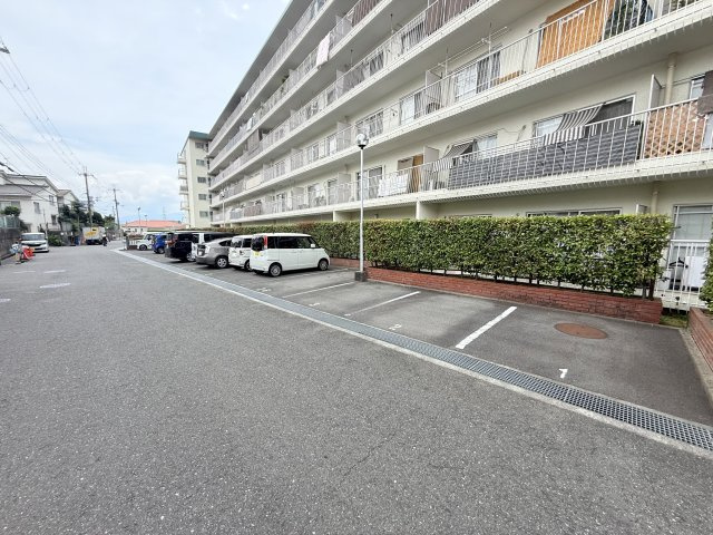 金剛グリーンハイツの駐車場