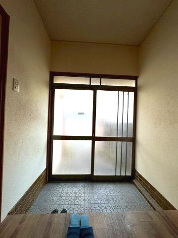 有本戸建11-17の玄関
