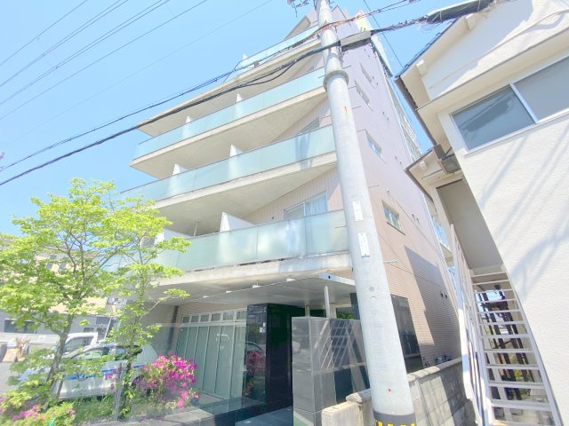メゾンエルセラーンの外観