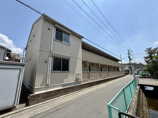 柏原市玉手町のアパートの外観