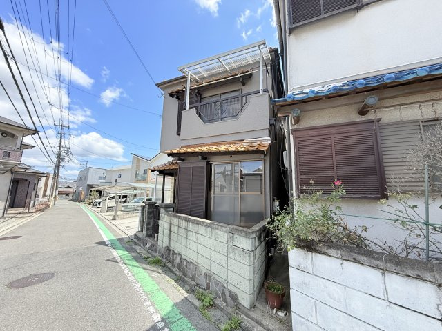羽曳野市東阪田の一戸建ての外観