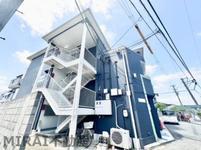 羽曳野市南恵我之荘８丁目の賃貸マンションの外観