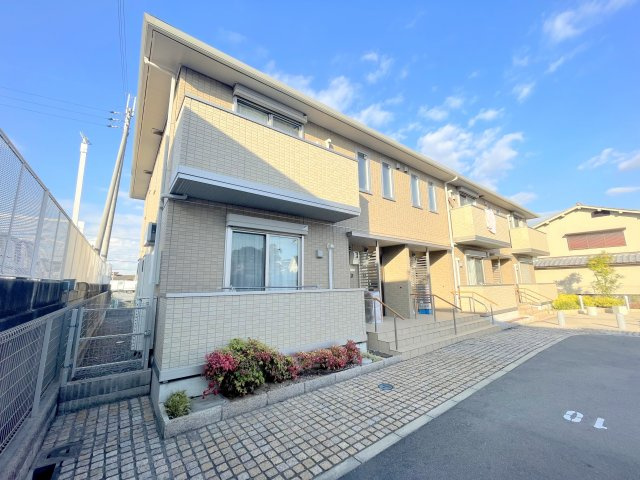 羽曳野市誉田５丁目のアパートの外観