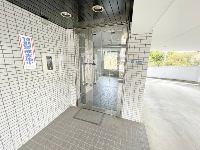 富田林市錦織南１丁目の賃貸マンションのロビー