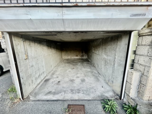 羽曳野市古市７丁目の一戸建ての駐車場