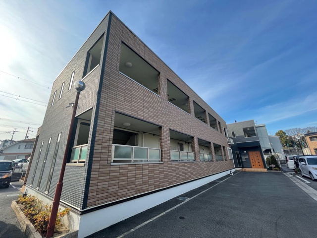 富田林市寿町３丁目のアパートの外観