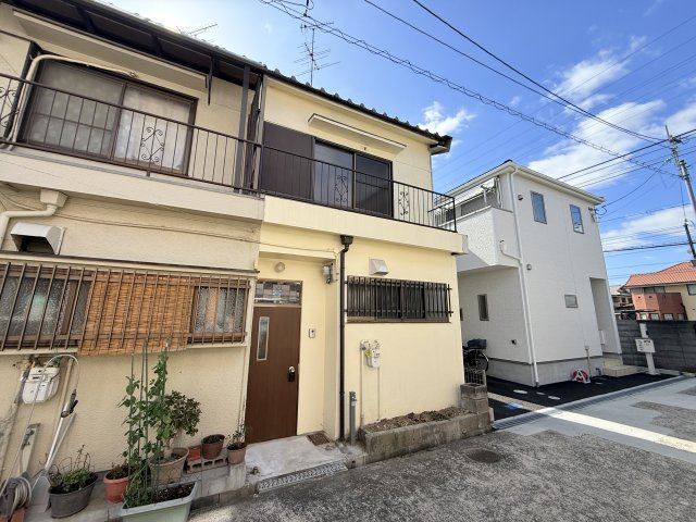 柏原市法善寺４丁目の一戸建ての外観