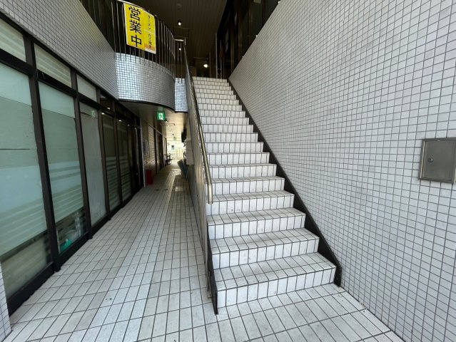 羽曳野市恵我之荘２丁目の賃貸マンションのロビー
