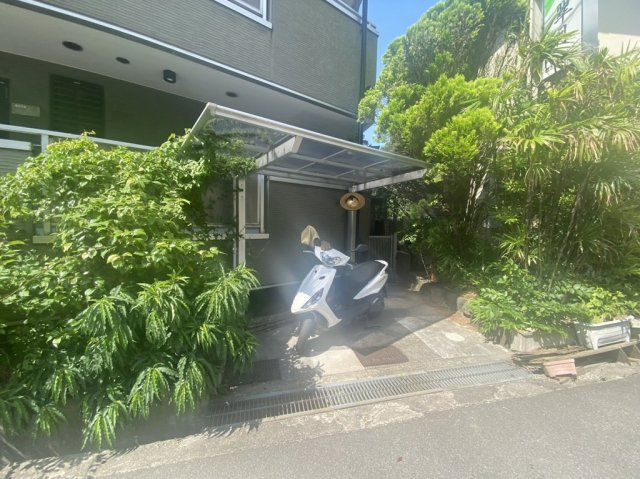 アパートメント翠月のエントランス