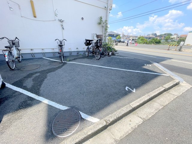 藤井寺市東藤井寺町の賃貸マンションの駐車場