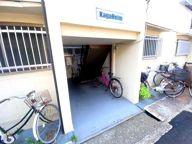 松原市天美北３丁目のハイツのエントランス