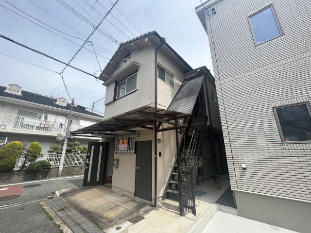 柏原市平野1丁目貸家のエントランス