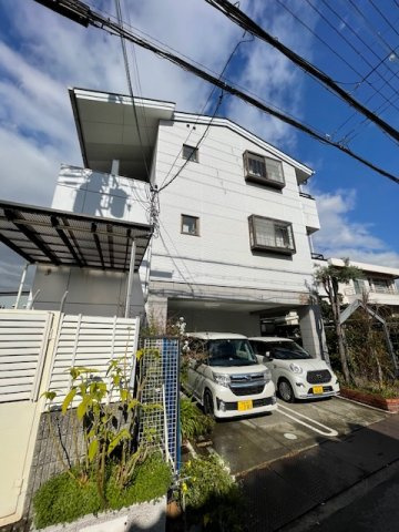 羽曳野市野々上３丁目のハイツの外観