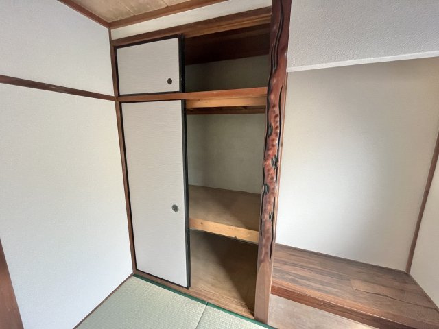 羽曳野市島泉９丁目の一戸建ての収納