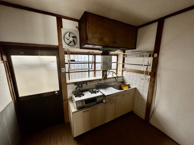 羽曳野市高鷲９丁目の一戸建てのキッチン