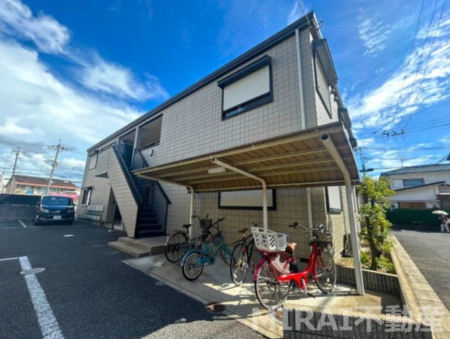 羽曳野市白鳥２丁目のアパートの外観