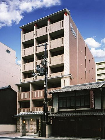 BraTTo京都四条烏丸クロス