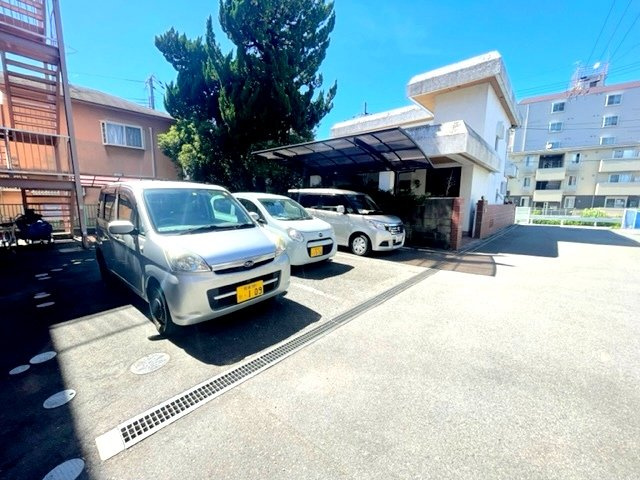 藤井寺市藤井寺３丁目の賃貸マンションの駐車場