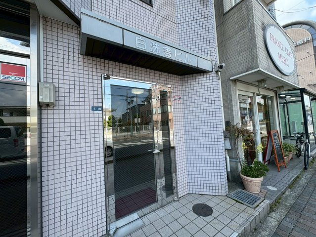 羽曳野市白鳥１丁目の賃貸マンションのエントランス