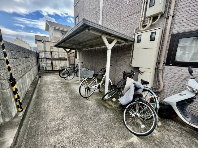 羽曳野市南古市１丁目のアパートのエントランス