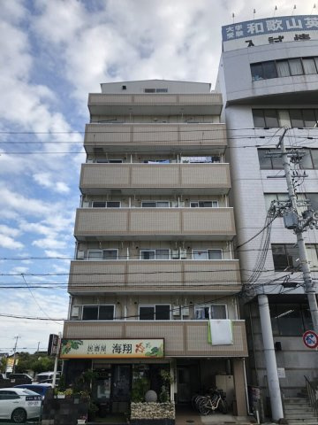 BraTTo和歌山駅前の画像