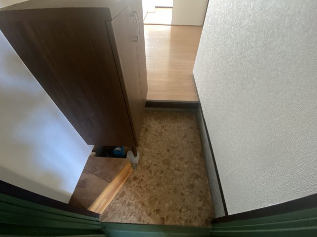 羽曳野市白鳥２丁目の賃貸マンションの玄関