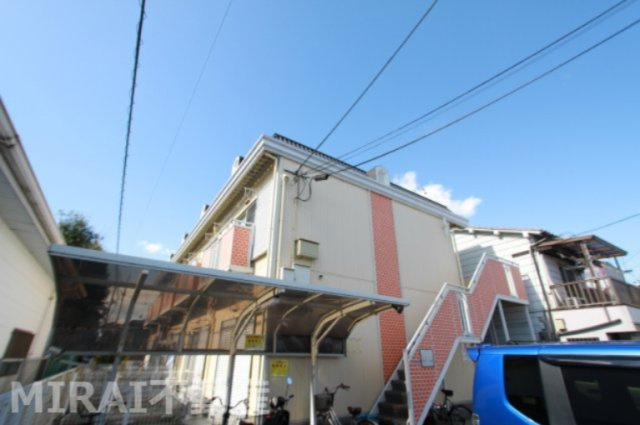 松原市天美北７丁目のアパートの外観