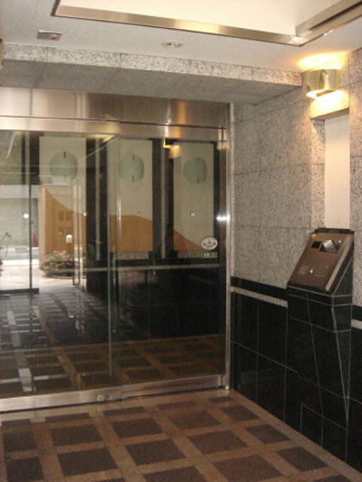 BraTTo谷六駅前2