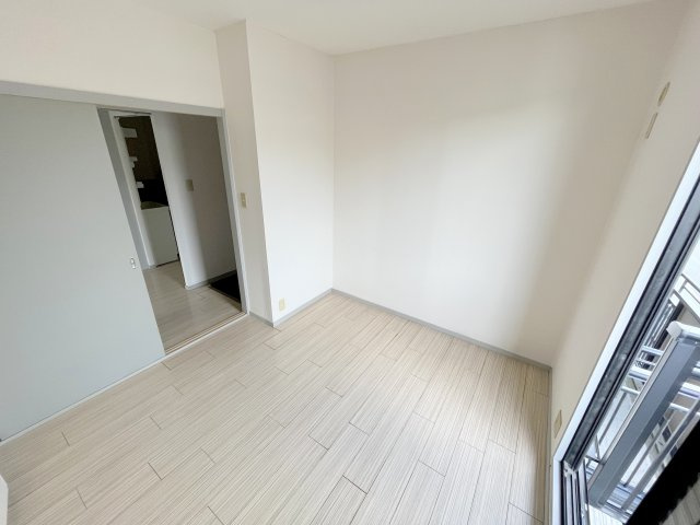 柏原市玉手町のアパートの洋室