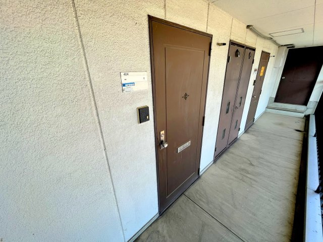 羽曳野市西浦１丁目の賃貸マンションのロビー