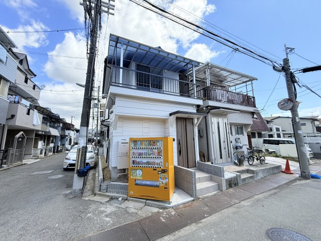 藤井寺市北條町の一戸建ての外観