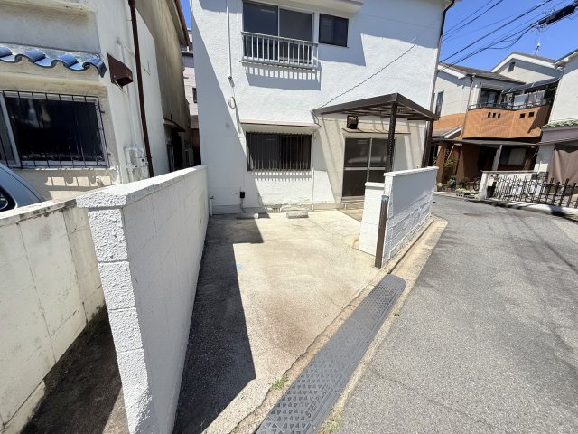 羽曳野市野々上１丁目の一戸建ての駐車場