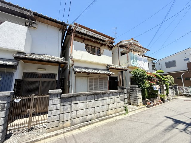 柏原市国分本町７丁目の一戸建ての外観