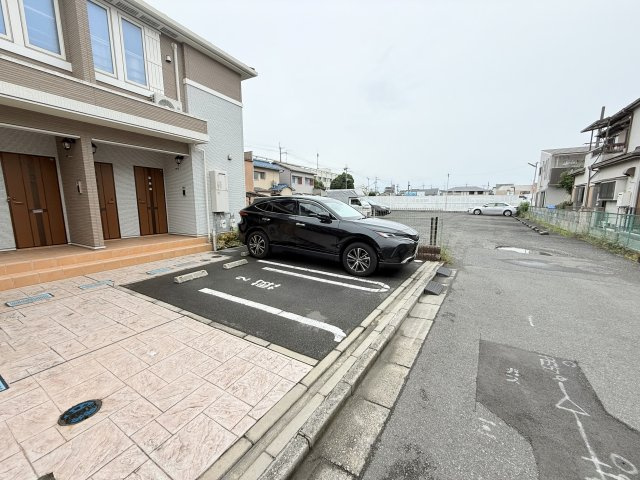 藤井寺市大井４丁目のアパートの駐車場
