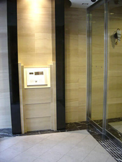BraTTo長堀橋駅前