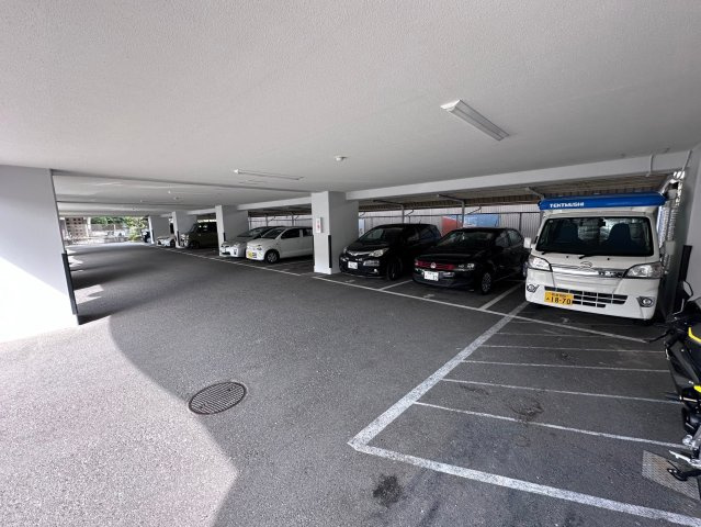 グランプラースの駐車場